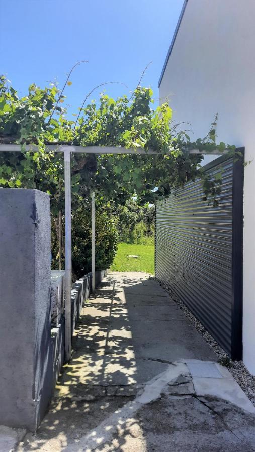 Cachada Turhouse Villa Mos Exterior photo